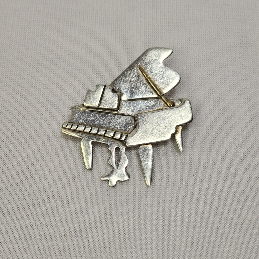 Anne Harvey Mexico 935 Sterling Silver Grand Piano Pin/Brooch
